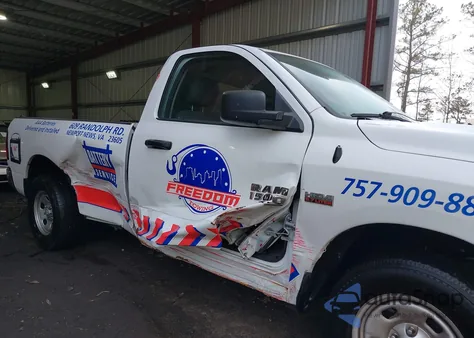 2019 Ram 1500 Classic Tradesman 4X2 8' Box from USA, damaged, VIN 3C6JR6DTXKG580090